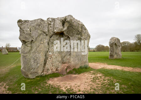 Große Teufel Stuhl so Portal Stein Teil des äußeren Rings Steinkreis Avebury Stone Circles wiltshire England uk. Stockfoto