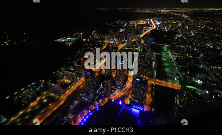 Eine Antenne von Toronto, Kanada bei Nacht Stockfoto
