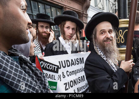 London, Großbritannien. 10 Juni, 2018. Pro-Palestinian Al Quds Tag März durch das Zentrum von London von der Islamischen Menschenrechtskommission organisiert. Eine internationale Veranstaltung, die in den Iran begann 1979. Credit: Guy Corbishley/Alamy leben Nachrichten Stockfoto