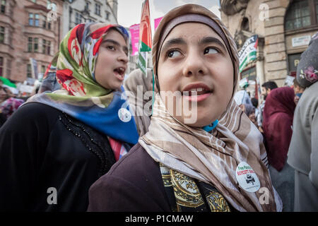 London, Großbritannien. 10 Juni, 2018. Pro-Palestinian Al Quds Tag März durch das Zentrum von London von der Islamischen Menschenrechtskommission organisiert. Eine internationale Veranstaltung, die in den Iran begann 1979. Credit: Guy Corbishley/Alamy leben Nachrichten Stockfoto