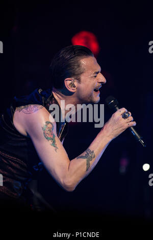 Toronto, Kanada. 11. Juni 2018. Dave Gahan von DEPECHE MODE im Air Canada Centre auf der 'Global Spirit Tour" in Toronto, Kanada. Credit: topconcertphoto/Alamy leben Nachrichten Stockfoto