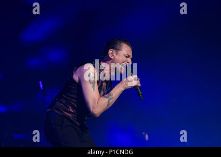 Toronto, Kanada. 11. Juni 2018. Dave Gahan von DEPECHE MODE im Air Canada Centre auf der 'Global Spirit Tour" in Toronto, Kanada. Credit: topconcertphoto/Alamy leben Nachrichten Stockfoto