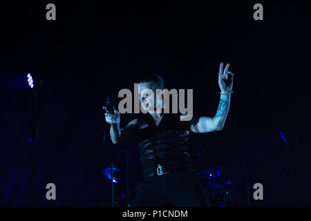 Toronto, Kanada. 11. Juni 2018. Dave Gahan von DEPECHE MODE im Air Canada Centre auf der 'Global Spirit Tour" in Toronto, Kanada. Credit: topconcertphoto/Alamy leben Nachrichten Stockfoto