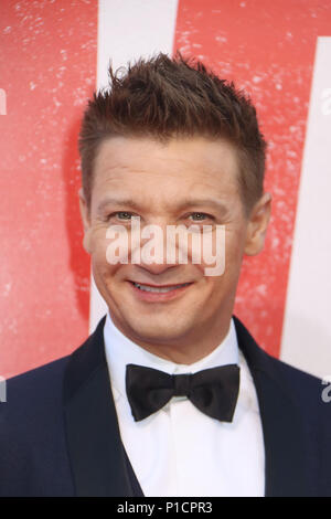 Jeremy Renner 06/07/2018 "Tag"-Premiere in der Regency Dorf Theater in Westwood, CA Foto: Cronos/Hollywood Nachrichten Stockfoto