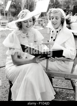 Original Film Titel: Ein perfekter Gentleman. Englischer Titel: Ein perfekter Gentleman. Regisseur: Tim Whelan. Jahr: 1935. Stars: Heather ANGEL, CICELY COURTNEIDGE. Credit: M.G.M/Album Stockfoto