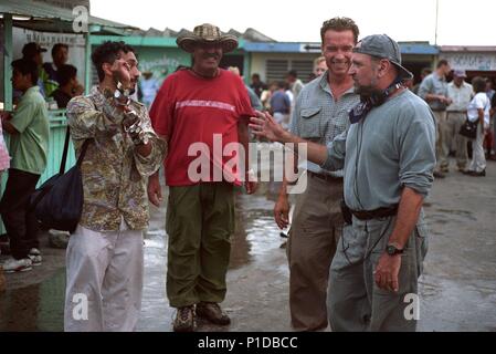 Original Film Titel: KOLLATERALSCHÄDEN. Englischer Titel: KOLLATERALSCHÄDEN. Regisseur: Andrew Davis. Jahr: 2002. Stars: ARNOLD SCHWARZENEGGER; Andrew Davis. Quelle: WARNER BROS. Bilder / Album Stockfoto