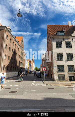 Kopenhagen, Dänemark - 26 August: Nicht identifizierte Fußgänger in Kopenhagen, Dänemark, am 26. August 2016. Stockfoto