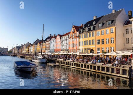 Kopenhagen, Dänemark - 26 August: Nicht identifizierte Fußgänger geniessen Sie den Sommer in Kopenhagen, Dänemark, am 26. August 2016. Stockfoto