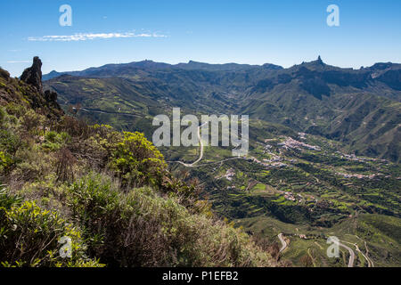 Blick Richtung Tejeda und Roque Nublo, Gran Canaria, Kanarische Inseln, Spanien Stockfoto