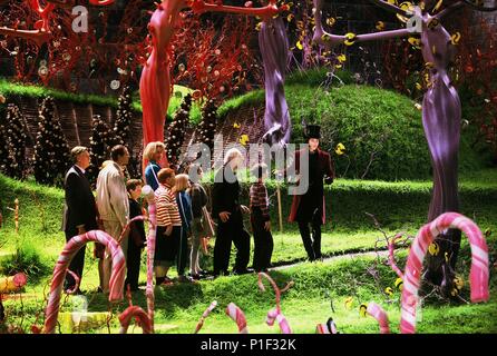 Original Filmtitel: Charlie und die Schokoladenfabrik. Englischer Titel: Charlie und die Schokoladenfabrik. Regisseur: Tim Burton. Jahr: 2005. Stars: Johnny Depp. Quelle: WARNER BROS. /Album Stockfoto