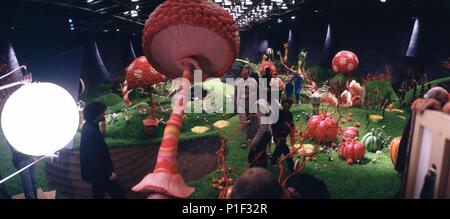 Original Filmtitel: Charlie und die Schokoladenfabrik. Englischer Titel: Charlie und die Schokoladenfabrik. Regisseur: Tim Burton. Jahr: 2005. Quelle: WARNER BROS. /Album Stockfoto