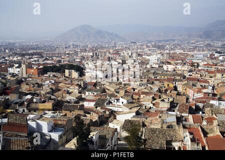 Spanien - Valencia autonome Region-Vinalopó (Kreis) - Alicante. Petrer; Vista de Ciudad desde el Castillo; al fondo Elda que está unida ein Petrer. Stockfoto