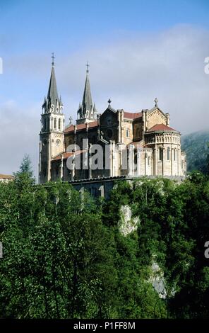 Santuario de Covadonga; Basílica (Picos de Europa). Stockfoto