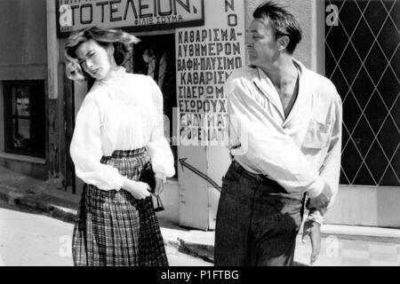 Original Film Titel: der ZORNIGE HÜGEL. Englischer Titel: The ANGRY HILLS. Regisseur: ROBERT ALDRICH. Jahr: 1959. Stars: Robert Mitchum; ELISABETH MULLER. Credit: M.G.M/Album Stockfoto