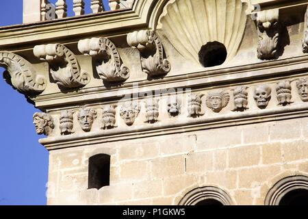 Spanien - El Altiplano (Kreis) - MURCIA. Yecla; Iglesia del Salvador (o Antigua); las mejores de la Torre renacentista ('de las 32 Caras'). Stockfoto