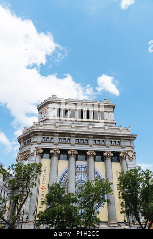 Madrid, Spanien - 2. Juni 2018: Instituto Cervantes in Madrid, Anzeigen gegen den blauen Himmel. Es ist eine weltweite Non-Profit-Organisation zur Förderung der t Stockfoto