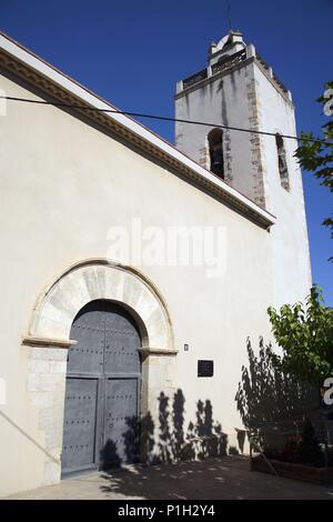 Spanien - Katalonien - Alt Camp (Bezirk) - TARRAGONA. Pont d'Armentera; esglesia/Iglesia Parroquial. Stockfoto