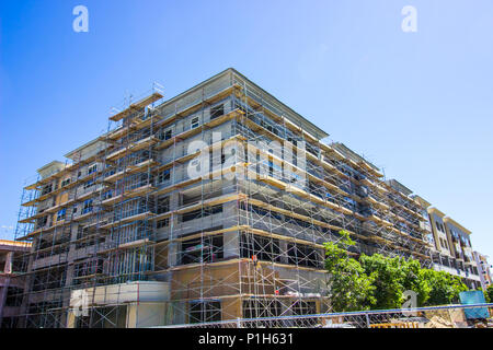 Ecke der neuen Gebäude im Bau Stockfoto