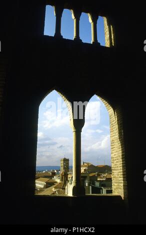 Alten/historischen Zentrum Blick vom Torre del/Salvador Turm (mudéjar Architektur); Torre de/San Martín Turm im Hintergrund. Stockfoto