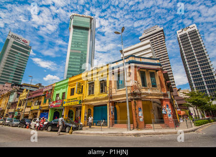 Kuala Lumpur, Malaysia - eine gemütliche Hauptstadt bietet viele interessante Sehenswürdigkeiten und eine einzigartige Schmelztiegel der alten Strukturen und moderne Gebäude Stockfoto