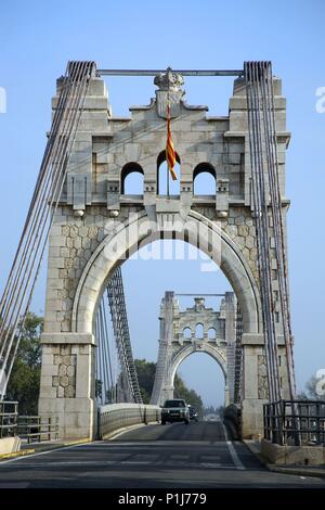 Spanien - Katalonien - Montsià (Kreis) - TARRAGONA. Amposta; Puente colgante sobre el Rio Ebro/Pont sobre el riu Ebre. Stockfoto