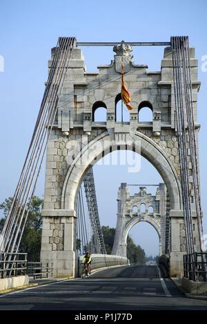 Spanien - Katalonien - Montsià (Kreis) - TARRAGONA. Amposta; Puente colgante sobre el Rio Ebro/Pont sobre el riu Ebre. Stockfoto