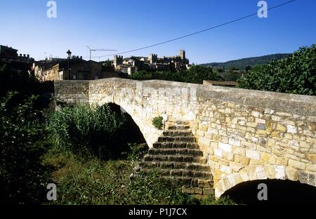 Spanien - Katalonien - Conca de Barberá (Bezirk) - TARRAGONA. Montblanc, Puente mittelalterliche, murallas. Stockfoto