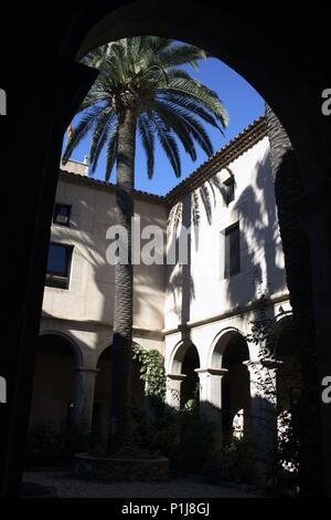 Spanien - Katalonien - Montsià (Kreis) - TARRAGONA. Ulldecona; Casa de la Vila/Ayuntamiento; Terrasse. Stockfoto