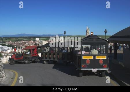 Cerro de San Miguel y trencillo Turístico en el Mirador del Castillo. Stockfoto