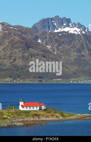 Kirche in fjord Lofoten in Norwegen Stockfoto