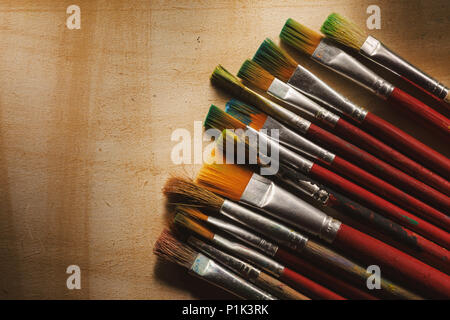 Kit der verschiedenen verwendeten Pinsel, Detailansicht. Stockfoto