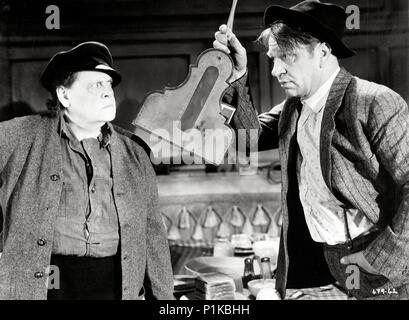 Original Film Titel: TUGBOAT ANNIE. Englischer Titel: TUGBOAT ANNIE. Film Regie: MERVYN LEROY. Jahr: 1933. Stars: Wallace Beery; MARIE DRESSLER. Credit: MGM /Album Stockfoto