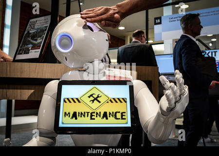 Hannover, Deutschland. 12 Juni, 2018. Sie gilt als Barometer für aktuelle Trends und ein Maß für den Stand der Technik in der Informationstechnologie. Credit: PACIFIC PRESS/Alamy leben Nachrichten Stockfoto