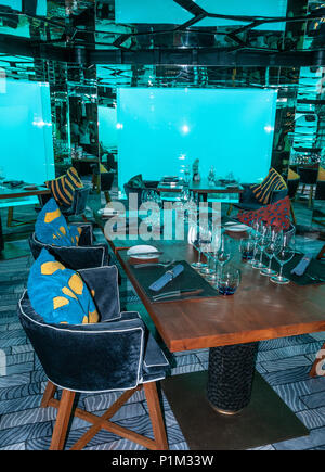 Restaurant unter Wasser. Malediven. Unterwasserwelt. Abendessen Stockfoto