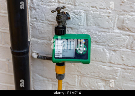 Eine programmierbare digitale Garten Wasser Timer für zu Hause Stockfoto