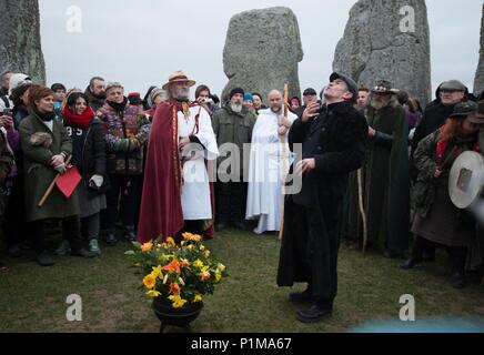 Frühjahrs-tagundnachtgleiche ist in Stonehenge, Wiltshire 20/03/2016 gefeiert. Stockfoto