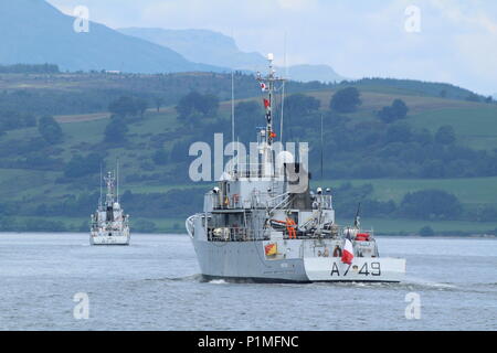 FS Panthere (A 749) und FS Lynx (A751), zwei Leopard Schulung Schiffe von der Französischen Marine betrieben, vorbei an Greenock nach einem kurzen Besuch in Glasgow Stockfoto