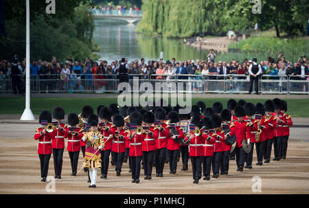 Vom 9. Juni 2018, London, UK. Die Farbe der Preisverleihung in Horse Guards Parade, die Königinnen Geburtstag Parade. Credit: Malcolm Park/Alamy Stockfoto