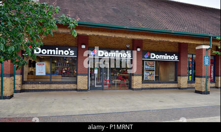 Außerhalb Pizza fast food Restaurant Domino in Emersons Green Retail Park, Bristol Stockfoto