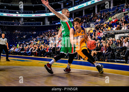 Moskau, Moskau, Russland. 8. Juni 2018. Alexey Shved von Moskau Chimki in Aktion gegen Unics Kazan an der VTB abschließenden Vier Halbfinale. Moskau Chimki besiegt UNICS Kazan 76-71 im Halbfinale Spiel. Credit: Nicholas Müller/SOPA Images/ZUMA Draht/Alamy leben Nachrichten Stockfoto