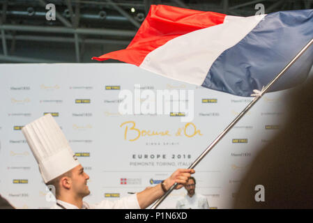 Turin, Piemont, Italien. 12 Juni, 2018. Turin, Italy-June 12, 2018: Verleihung des "Bocuse d'Or"-Wettbewerb, der weltweit bekanntesten internationalen Kochwettbewerb in Turin. 20 internationale Köche Gesicht weg einen Platz im Januar World Final in Lyon Credit: Stefano Guidi/ZUMA Draht/Alamy Leben Nachrichten zu gewinnen Stockfoto