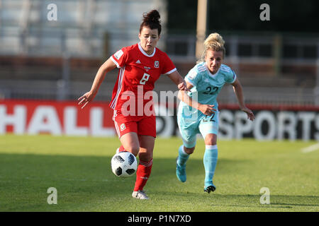 Newport, Wales, UK. 12. Juni 2018. Angharad James von Wales in Aktion. Wales Frauen vs Russland Frauen, WM2019 nähere Bestimmung der FIFA Frauen überein, Gruppe A auf dem Newport Stadion in Newport, South Wales am Dienstag, 12. Juni 2018. pic von Andrew Obstgarten/Alamy leben Nachrichten Stockfoto