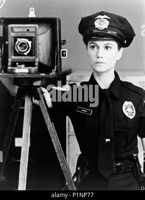 Original Film Titel: RAISING ARIZONA. Englischer Titel: RAISING ARIZONA. Regisseur: Ethan COEN, Joel Coen. Jahr: 1987. Stars: Holly Hunter. Quelle: 20th Century Fox/Album Stockfoto