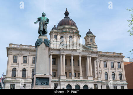 SYRACUSE, NY - 14. MAI 2018: Onondaga County Courthouse in Columbus Circle in Syracuse, New York Stockfoto