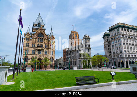 SYRACUSE, NY - 14. MAI 2018: Clinton Square in Downtown Syracuse, New York Stockfoto