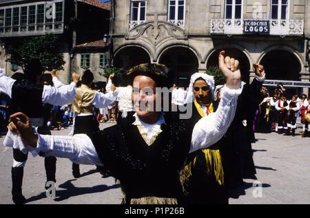 "La Peregrina" Festival (Pilgrim's) junge Frau in einem traditionellen Tanz. Stockfoto