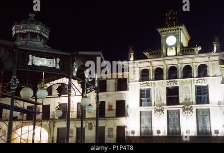 Tudela; Vista parcial de la Ciudad, Catedral y Puente junto al Río Ebro. Stockfoto