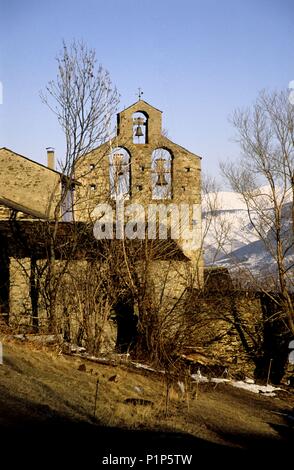 Pueblo de Guils Fontanera; Iglesia (La Cerdanya). Stockfoto