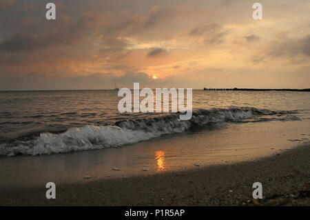 Kühlungsborn, Deutschland, Sonnenaufgang über der Ostsee Stockfoto