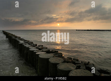 Kühlungsborn, Deutschland, Sonnenaufgang über der Ostsee Stockfoto